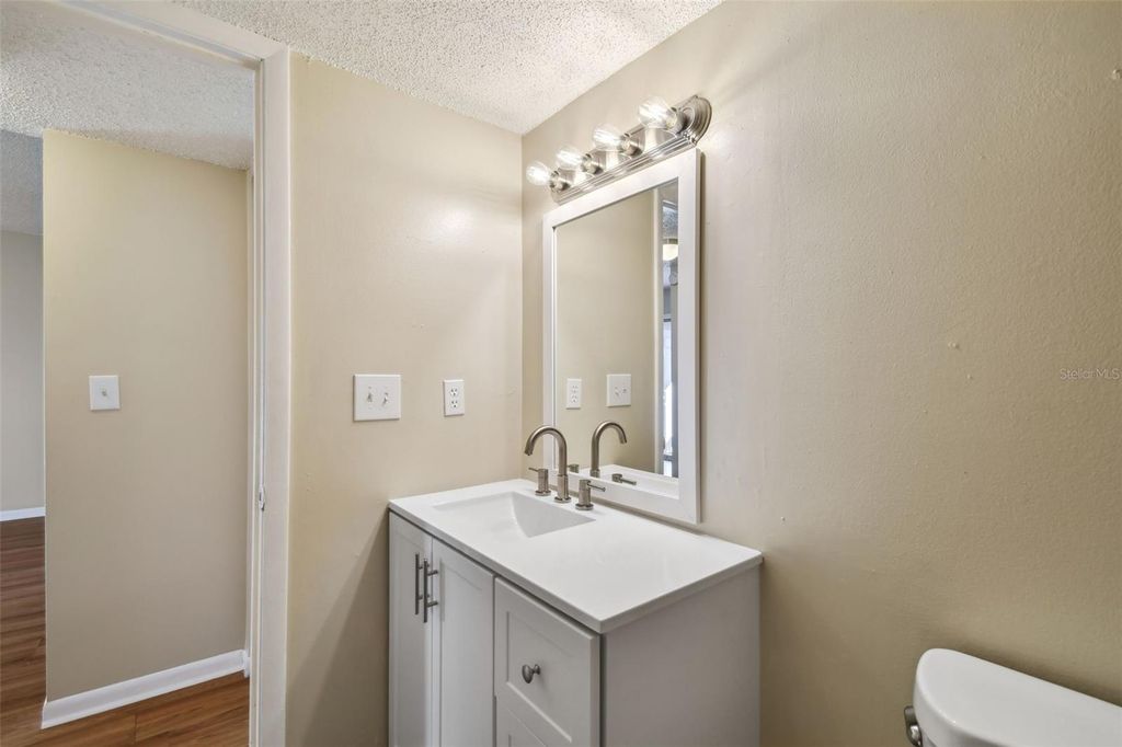 Image 19 of property listing at 6330 NEWTOWN CIRCLE 30B4, Tampa, FL 33615
