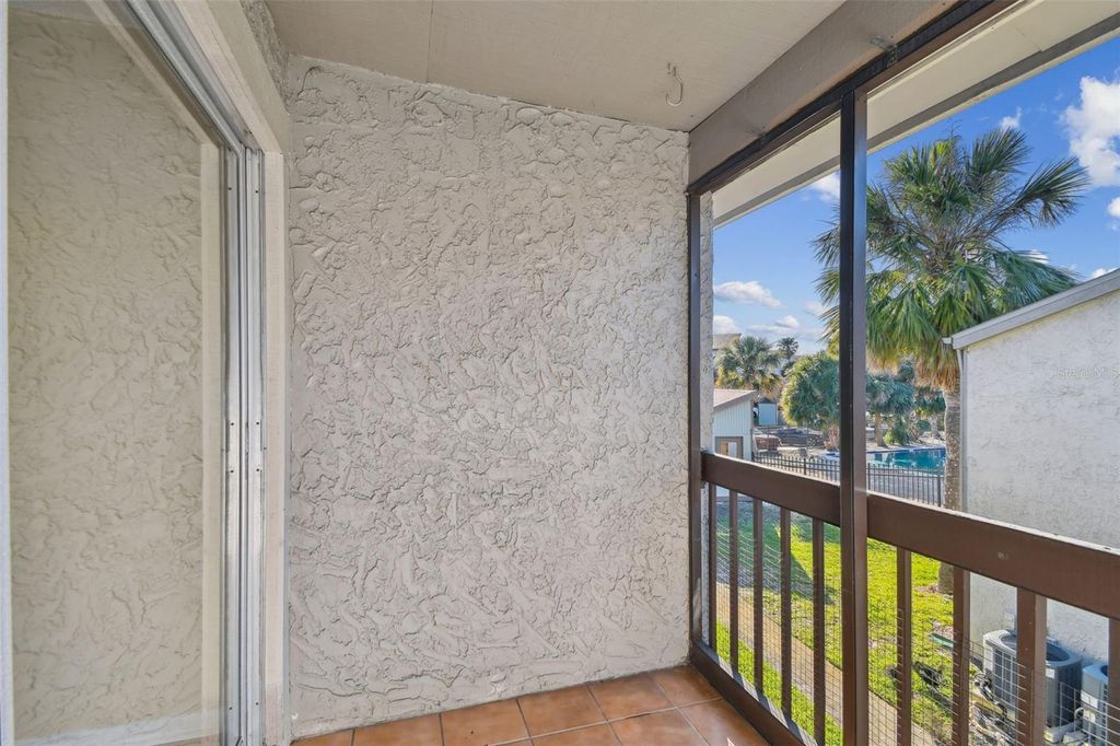 Image 26 of property listing at 6330 NEWTOWN CIRCLE 30B4, Tampa, FL 33615