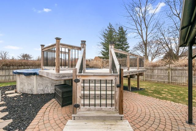 49248 Berkshire Drive, Chesterfield Township, MI 48047