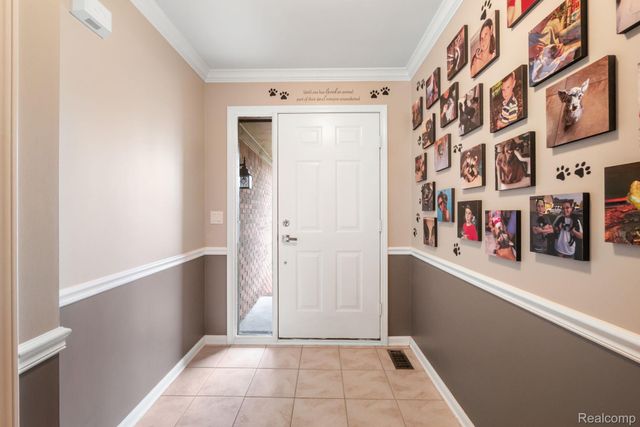 49248 Berkshire Drive, Chesterfield Township, MI 48047