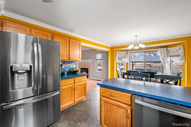 49248 Berkshire Drive, Chesterfield Township, MI 48047