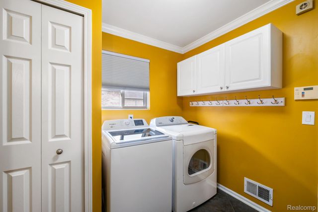 49248 Berkshire Drive, Chesterfield Township, MI 48047