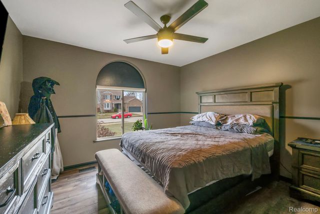 49248 Berkshire Drive, Chesterfield Township, MI 48047