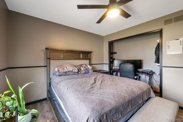 49248 Berkshire Drive, Chesterfield Township, MI 48047