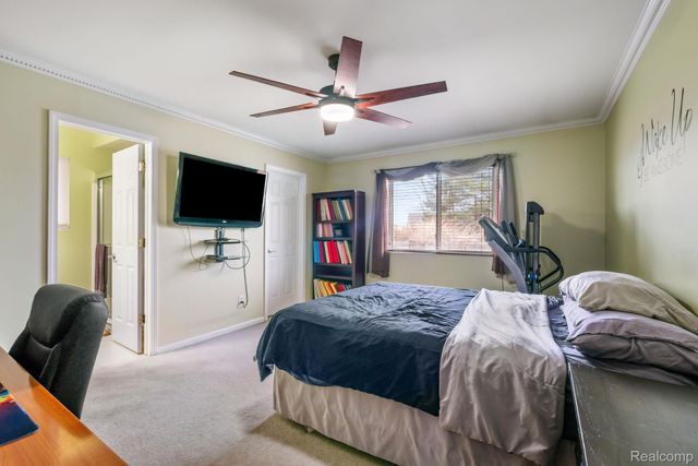 49248 Berkshire Drive, Chesterfield Township, MI 48047