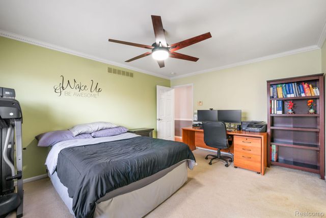 49248 Berkshire Drive, Chesterfield Township, MI 48047