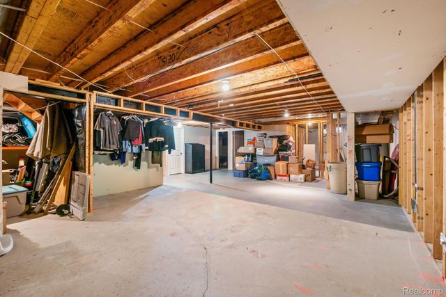 49248 Berkshire Drive, Chesterfield Township, MI 48047