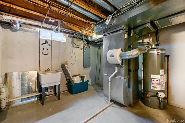 49248 Berkshire Drive, Chesterfield Township, MI 48047