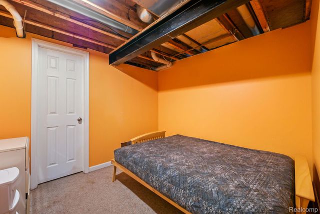 49248 Berkshire Drive, Chesterfield Township, MI 48047