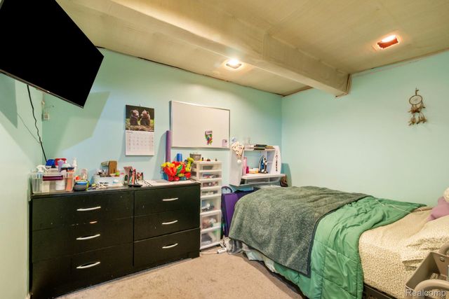 49248 Berkshire Drive, Chesterfield Township, MI 48047