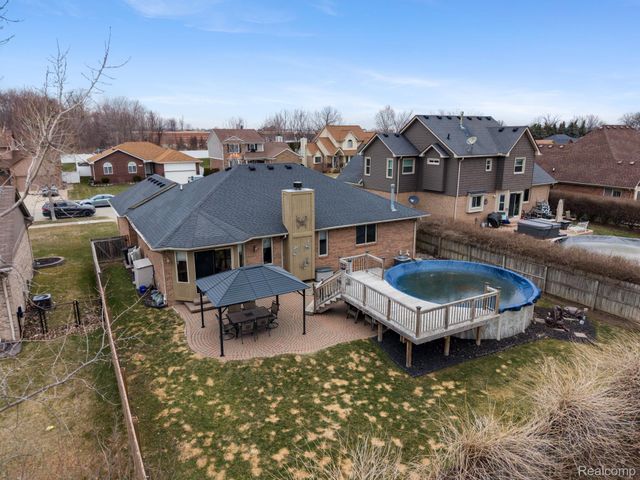 49248 Berkshire Drive, Chesterfield Township, MI 48047