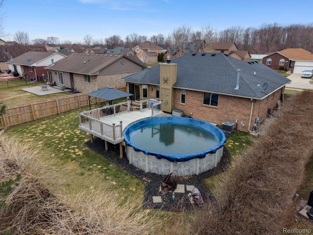 49248 Berkshire Drive, Chesterfield Township, MI 48047