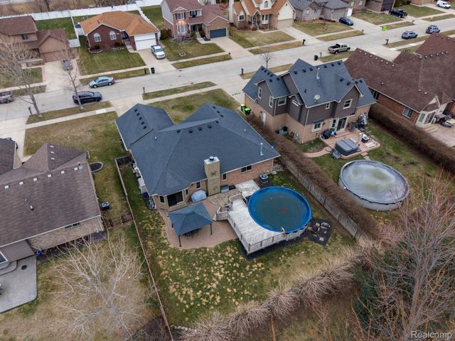 49248 Berkshire Drive, Chesterfield Township, MI 48047