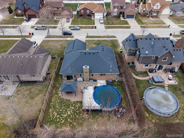 49248 Berkshire Drive, Chesterfield Township, MI 48047