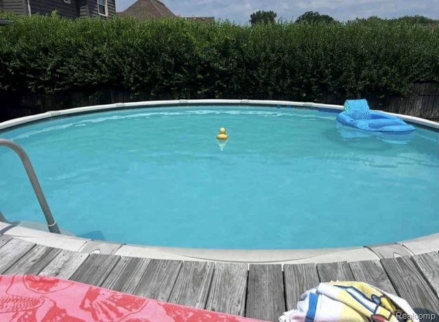 49248 Berkshire Drive, Chesterfield Township, MI 48047