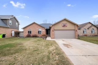 49248 Berkshire Drive, Chesterfield Township, MI 48047