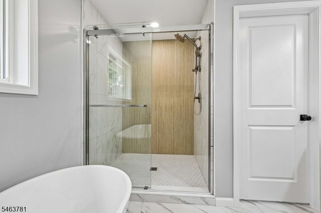 8 Chamberlain Ln, Mount Olive Twp., NJ 07828