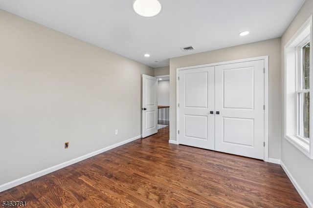 8 Chamberlain Ln, Mount Olive Twp., NJ 07828