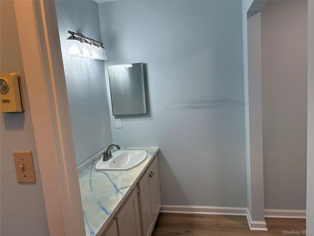 498 Cranston Lane, Ridge, NY 11961