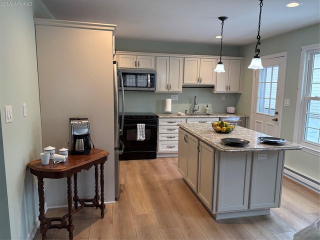 498 Cranston Lane, Ridge, NY 11961