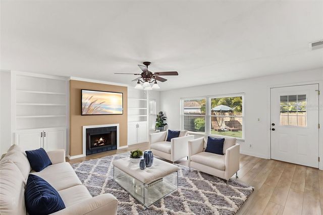 811 40TH AVENUE N, St Petersburg, FL 33703