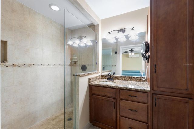 811 40TH AVENUE N, St Petersburg, FL 33703