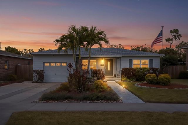 811 40TH AVENUE N, St Petersburg, FL 33703