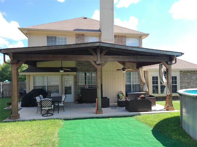 2352 Warrington Drive, Grand Prairie, TX 75052
