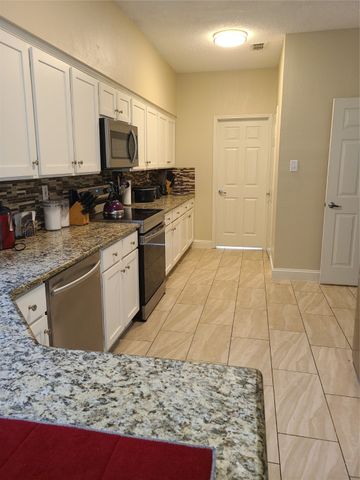 2352 Warrington Drive, Grand Prairie, TX 75052