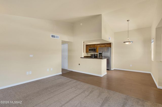 101 S Players Club Dr Apt 7201, Tucson, AZ 85745