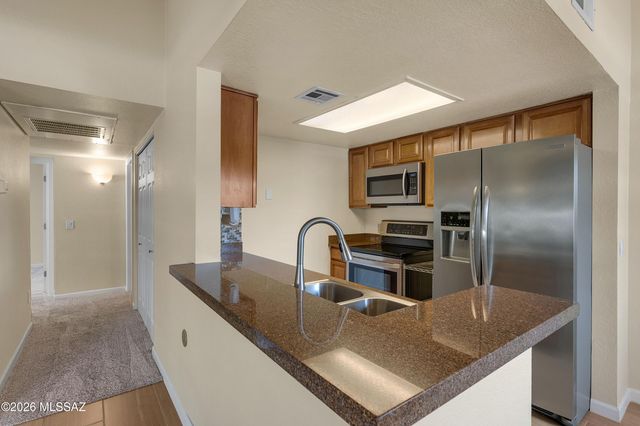 101 S Players Club Dr Apt 7201, Tucson, AZ 85745