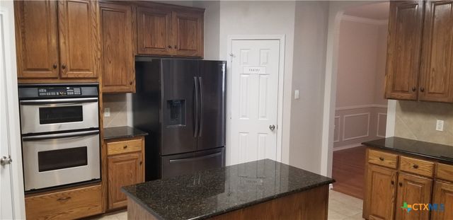 619 Rolling Hills Drive, Killeen, TX 76543