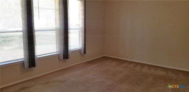 619 Rolling Hills Drive, Killeen, TX 76543