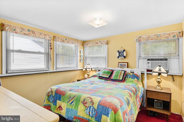 54 4TH ST, North East, MD 21901