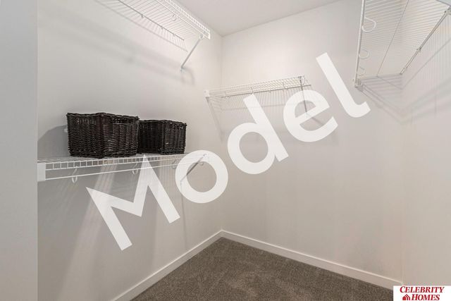 8009 N 113 Street, Omaha, NE 68142