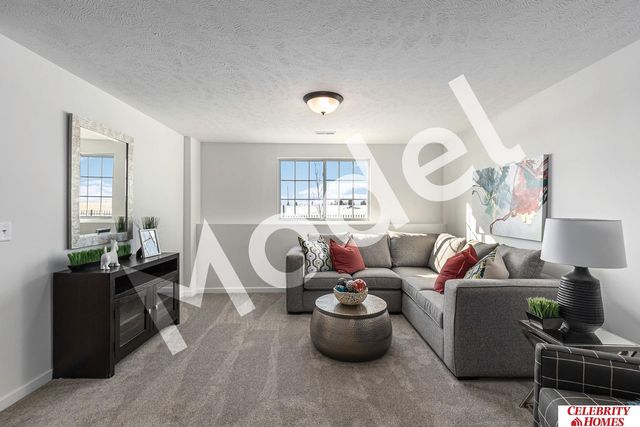 8009 N 113 Street, Omaha, NE 68142