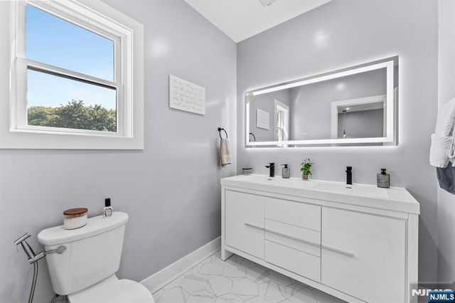335 Virginia Avenue 2, Jersey City, NJ 07304