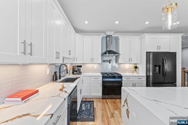 335 Virginia Avenue 2, Jersey City, NJ 07304