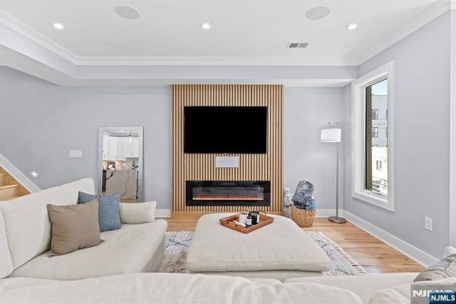 335 Virginia Avenue 2, Jersey City, NJ 07304