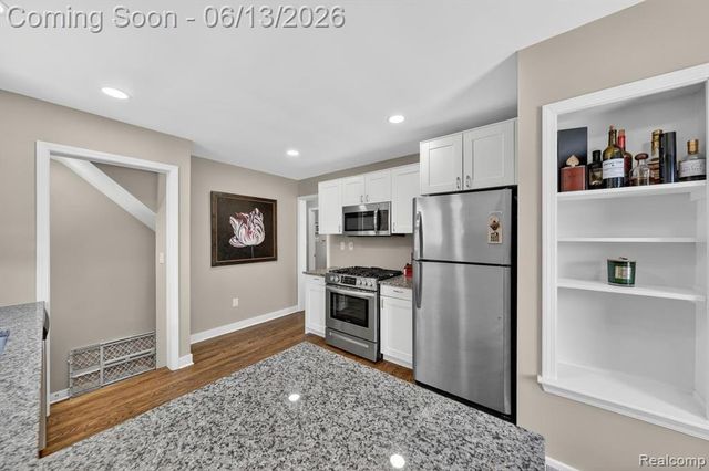 23013 Gaukler Street, Saint Clair Shores, MI 48080