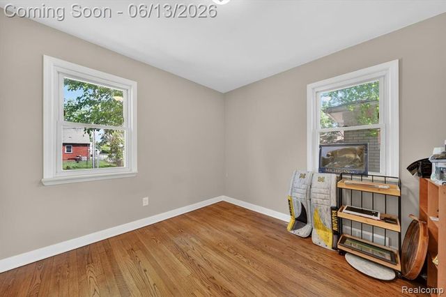 23013 Gaukler Street, Saint Clair Shores, MI 48080