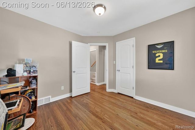 23013 Gaukler Street, Saint Clair Shores, MI 48080