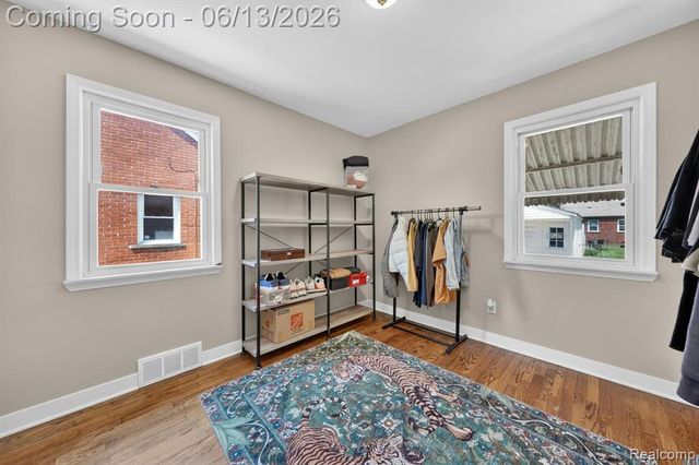 23013 Gaukler Street, Saint Clair Shores, MI 48080