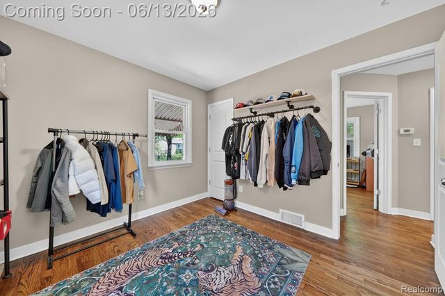 23013 Gaukler Street, Saint Clair Shores, MI 48080