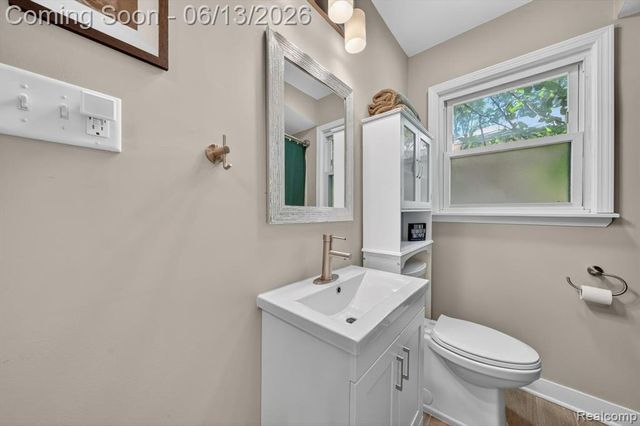 23013 Gaukler Street, Saint Clair Shores, MI 48080