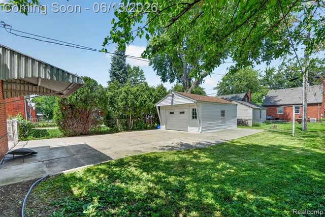 23013 Gaukler Street, Saint Clair Shores, MI 48080