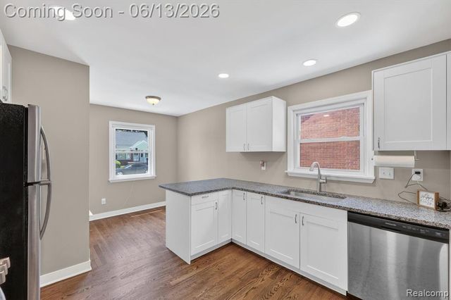 23013 Gaukler Street, Saint Clair Shores, MI 48080