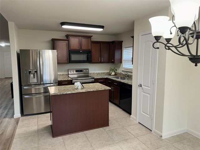 1603 White Mountain Way, Princeton, TX 75407