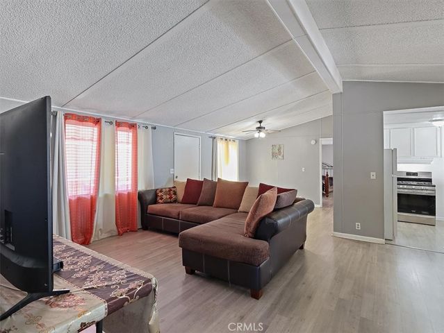 3524 E Avenue R 313, Palmdale, CA 93550