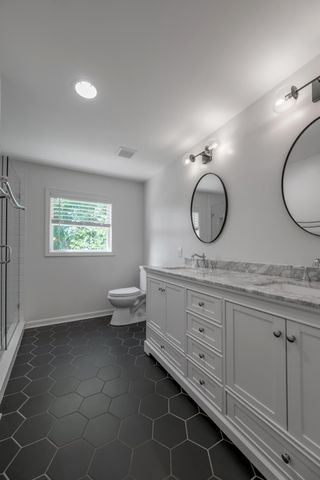 688 Sheridan Drive, Lexington, KY 40503